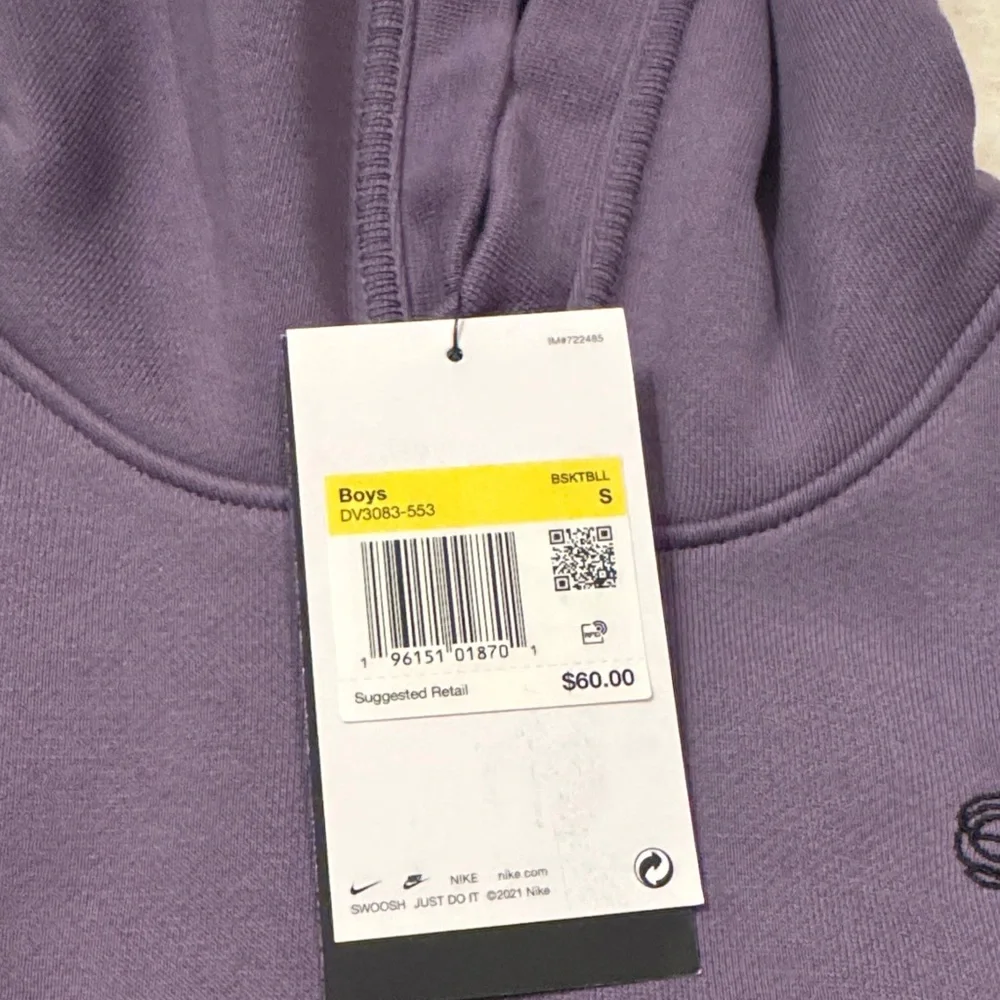 Nike LeBron James Boys Size S Hoodie with Embroidered Logo NWT - Picture 2 of 7